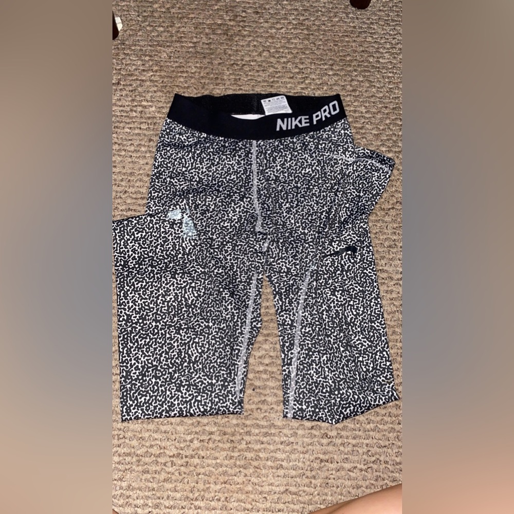Nike Pro leggings.